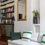 Charming Design Apt With Balcony In Paris