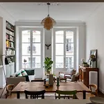 Charming Design Apt With Balcony In Paris
