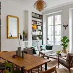 Charming Design Apt With Balcony In Paris