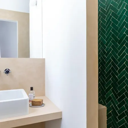 Charming Design Apt With Balcony In Paris * Paris